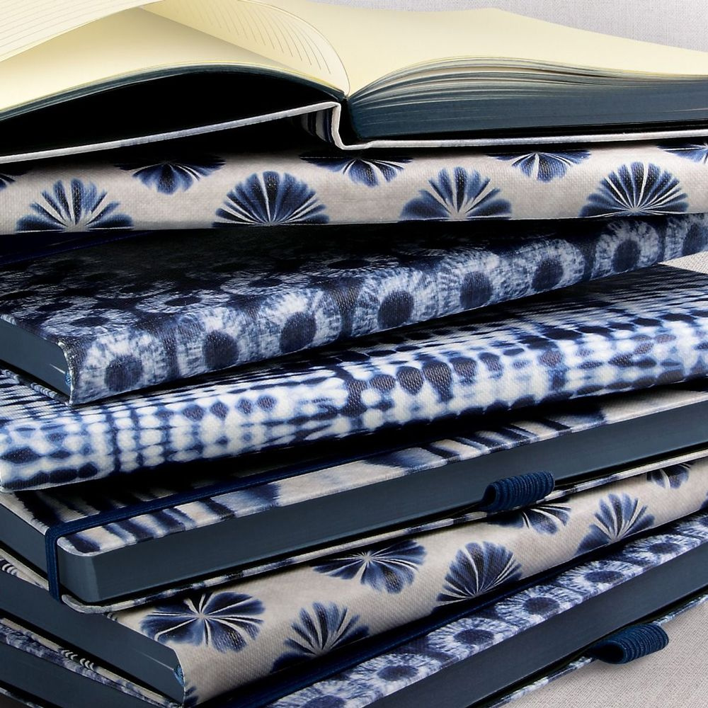 Блокнот "Shibori Flowers", А5, 120 листов, линейка, синий, белый - 4