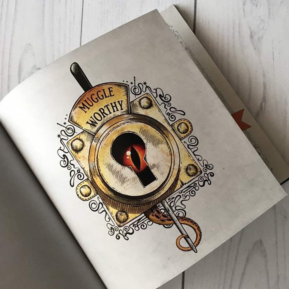 Книга на английском языке "Fantastic Beasts and Where to Find Them. Newt Scamander: A Movie Scrapbook", Illustr. - 5