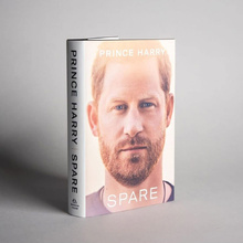 Книга на английском языке "Spare", Prince Harry The Duke of Sussex